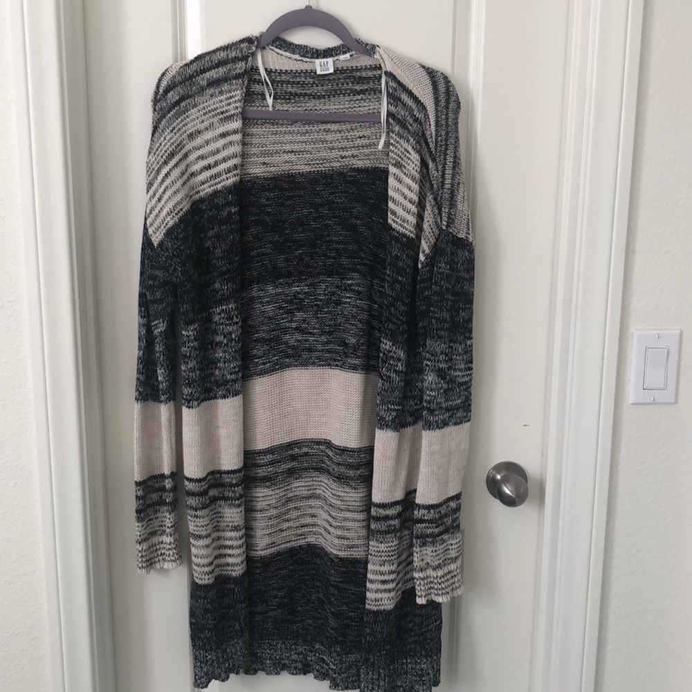 ❤️Black and Cream Striped Cardigan ❤️